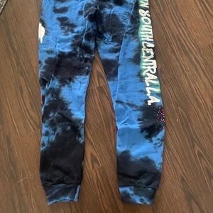 Size small brand new ‘Boyz n the hood’ sweatpants from fashion nova